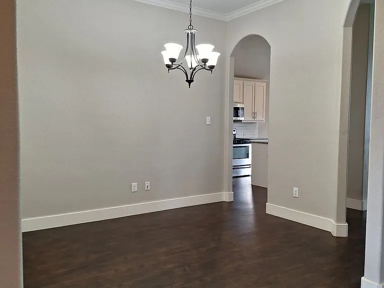 11607 Michele Dr — Photo 4