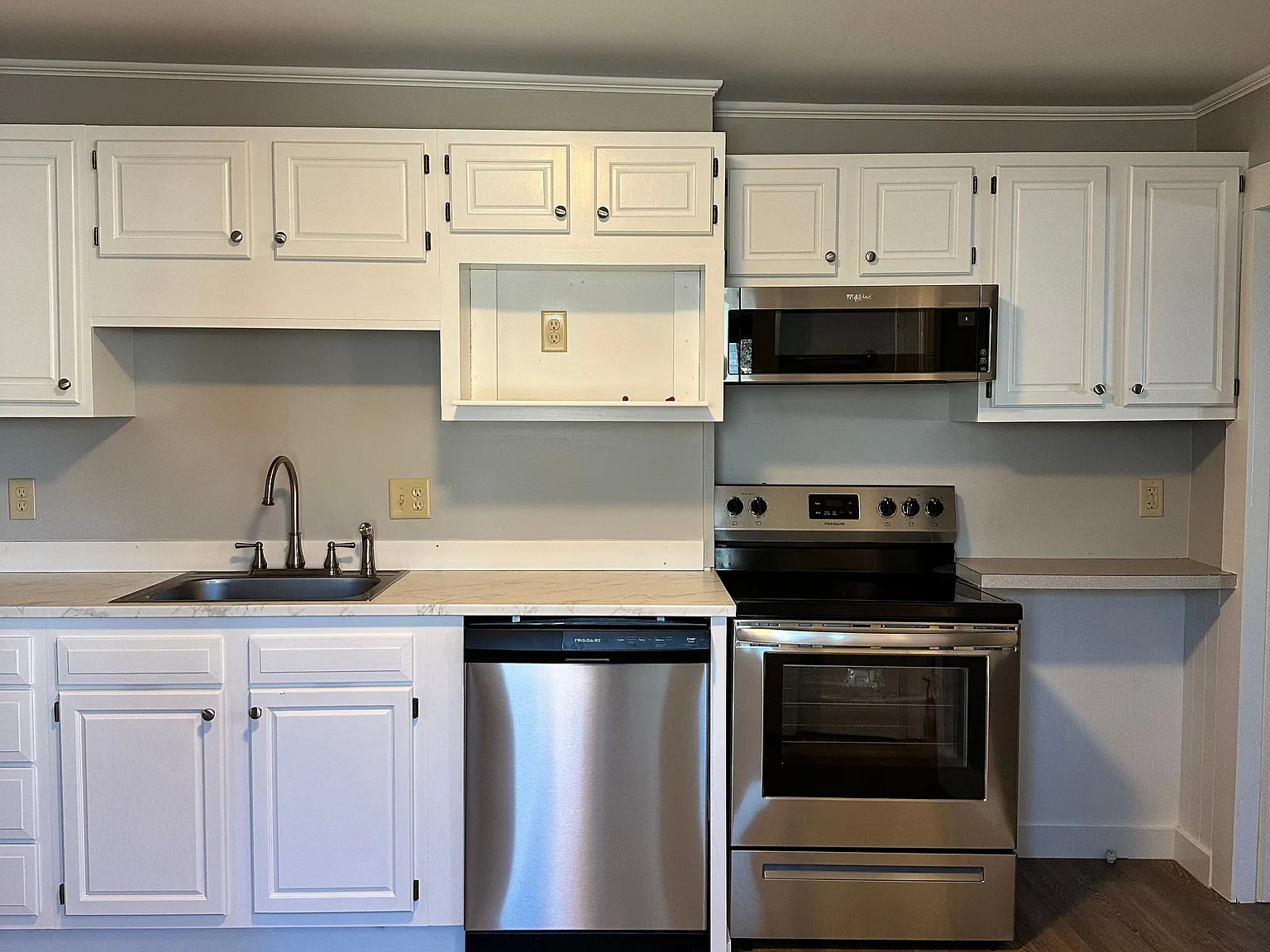 2 bed, 1.0 bath, $1,650 — Photo 1