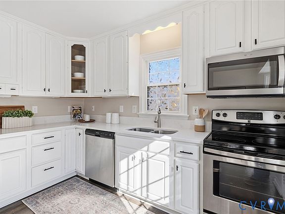 3rd image of 2513 London Rd