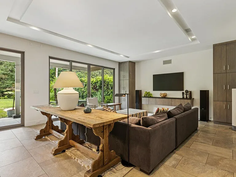 3708 Laguna Ave — Photo 9