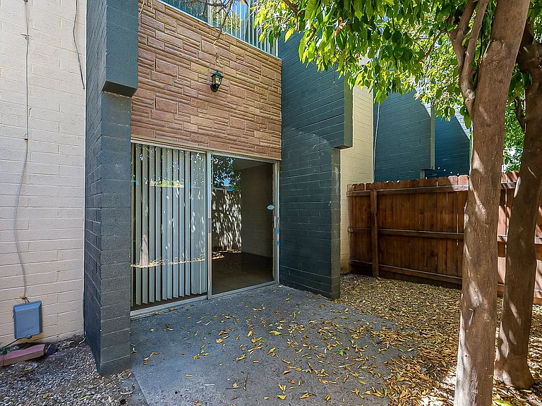 2 bedroom 1.5 bathroom in the heart of Phoenix — Photo 31