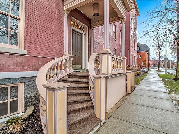 3rd image of 125 Edward St APT 2H