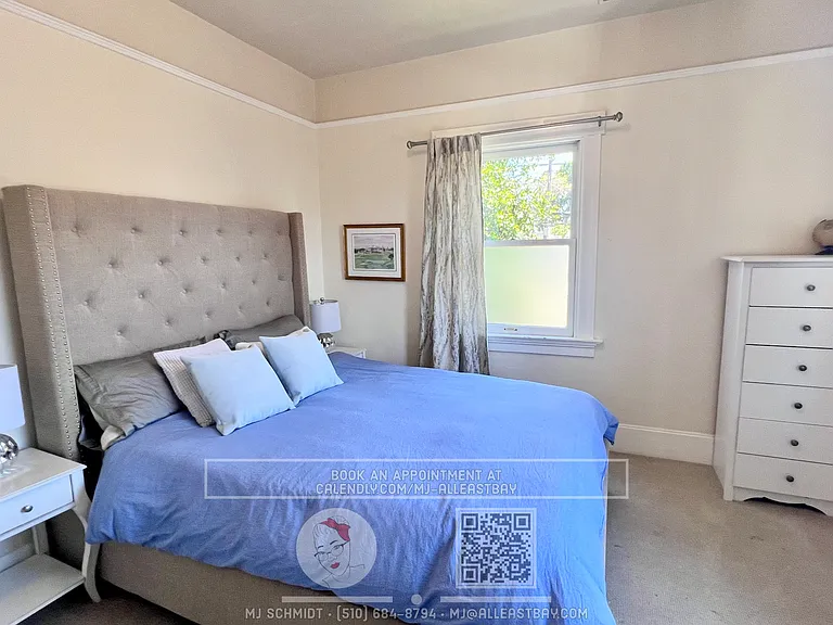 Large top floor 3 bedroom fully furnished walking distance to UC Berkeley Campus! — Photo 9