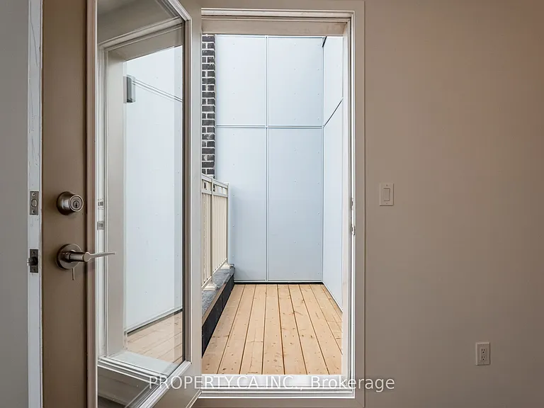 80 Honeycrisp Cres #Townhouse 377 — Photo 30