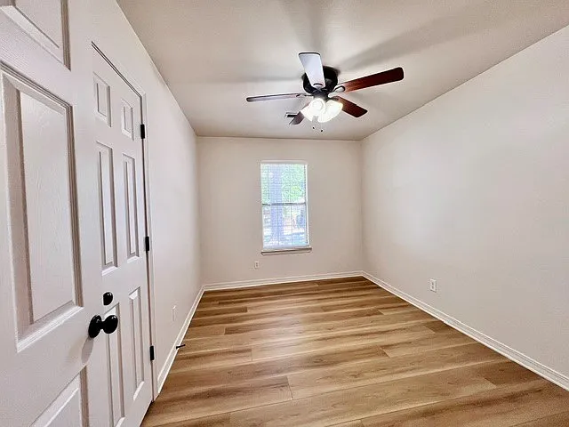 5641 W Fountain St — Photo 10