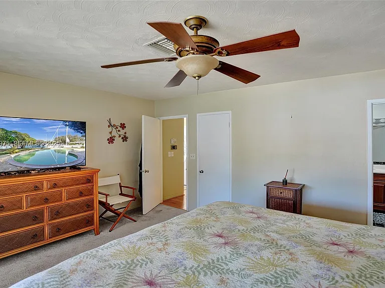 1321 Mandarin Isle — Photo 15