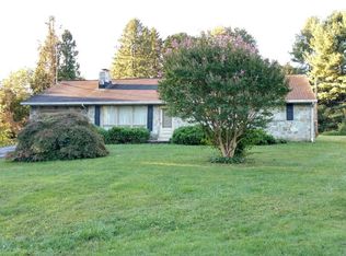 12 Dogwood Ln, Lancaster, PA 17602