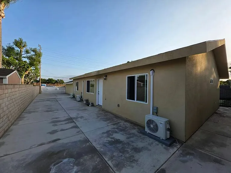 6648 Walnut Ave — Photo 1
