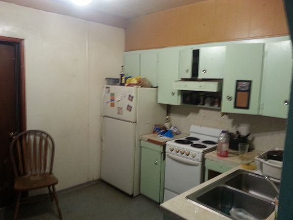 2nd image of 3901 Yakima Ave
