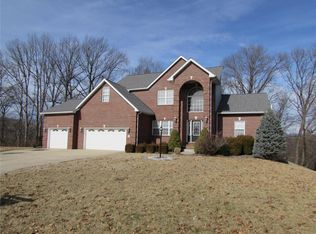 26 Seasons Ridge Ct, Maryville, IL 62062
