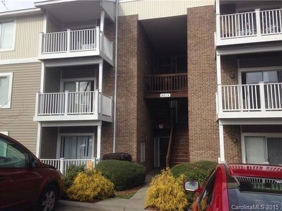 1st image of 9523D University Terrace Dr Room 1-4