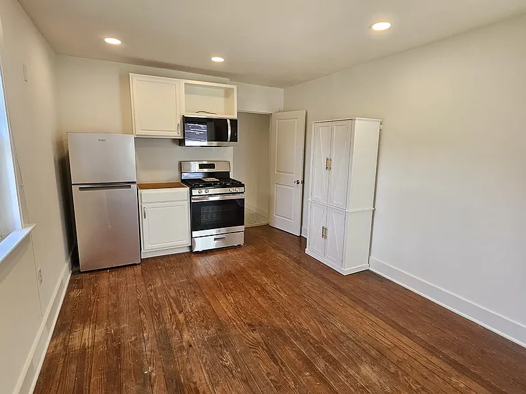 522 Aurora Ave #C — Photo 1