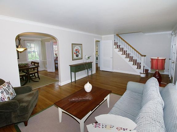 4th image of 107 Parker Ave