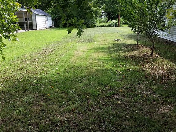 4th image of 214 S Wald Ave