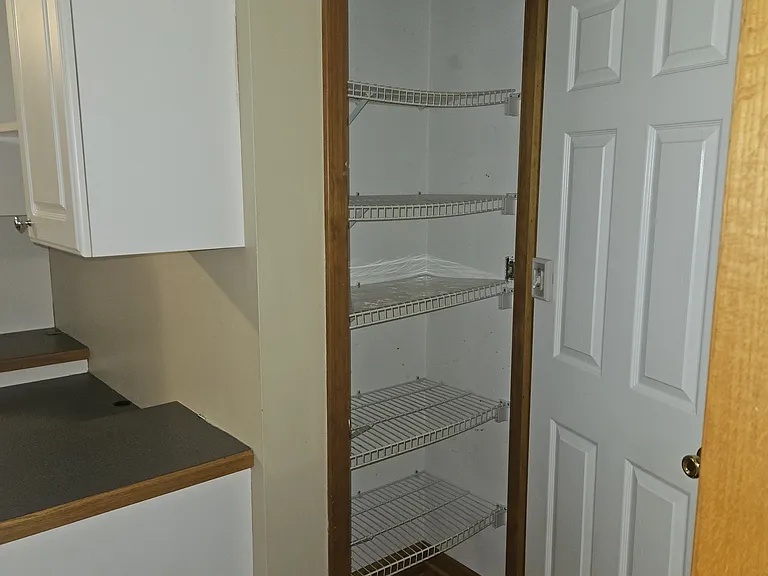 110 Rosemont Dr — Photo 7