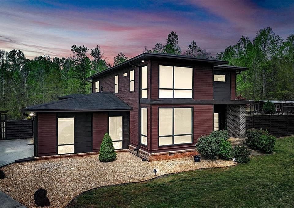 1st image of 641 Hunter Rd