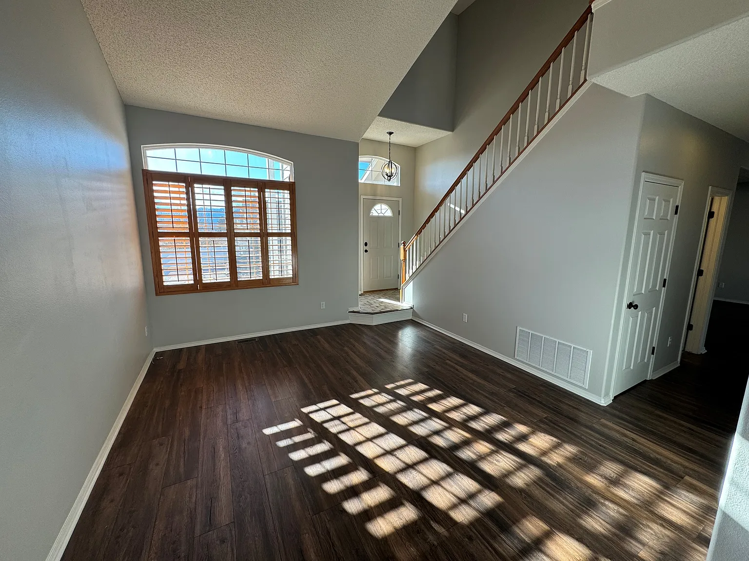 2435 Calistoga Drive — Photo 2