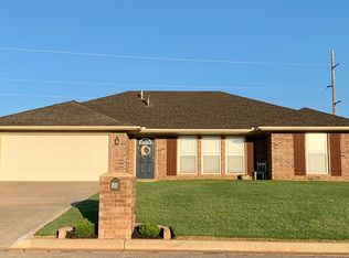 115 Surry Rd, Elk City, OK 73644