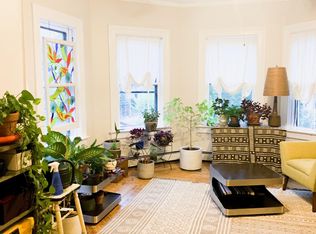 445 Broadway APT 3, Providence, RI 02909