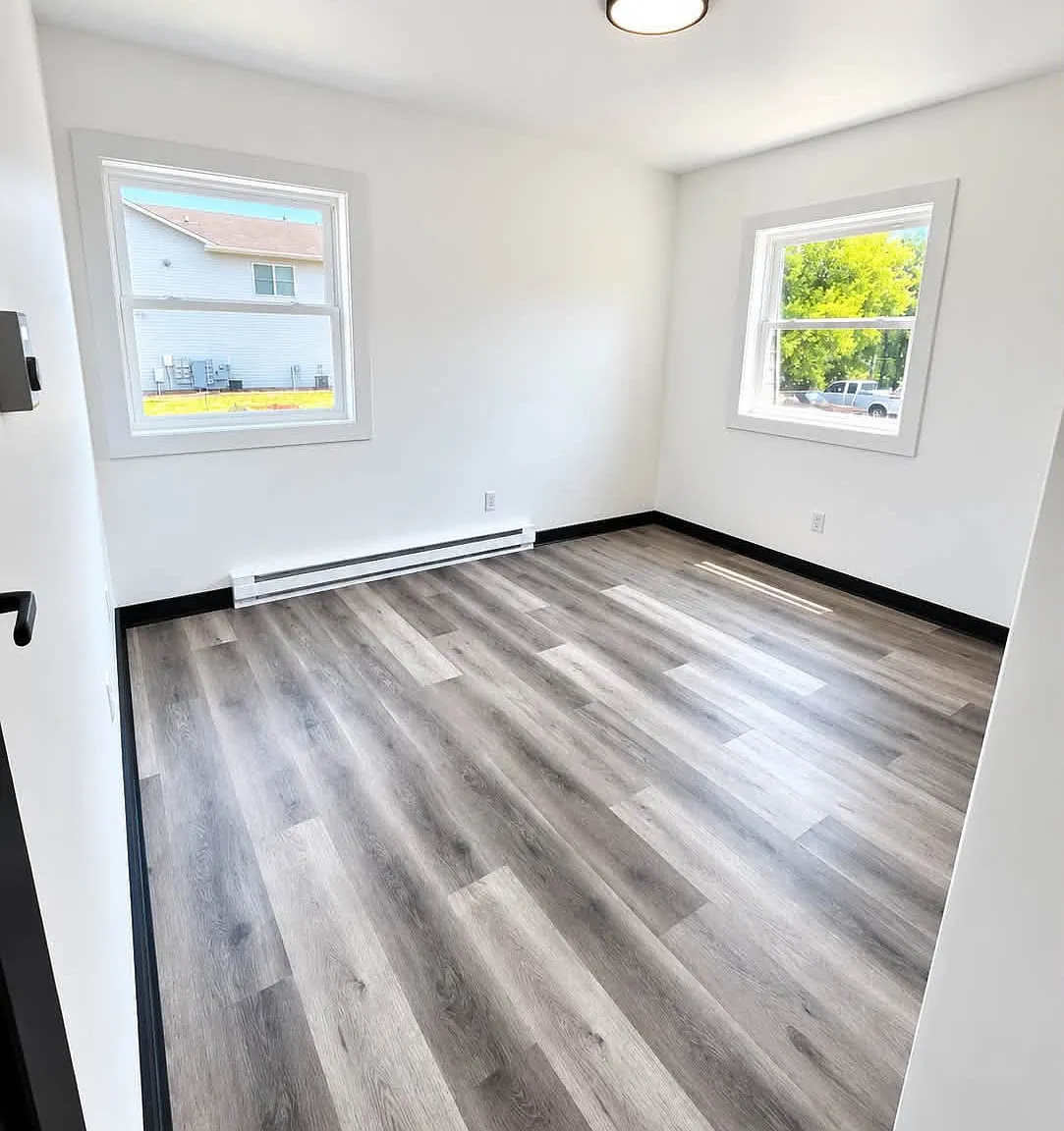 2 bed, 925 sqft, $1,600 — Photo 3