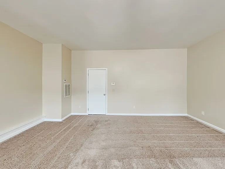 618 Maltese Dr — Photo 4