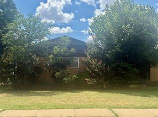 2005 N Canary Ln, Altus, OK 73521