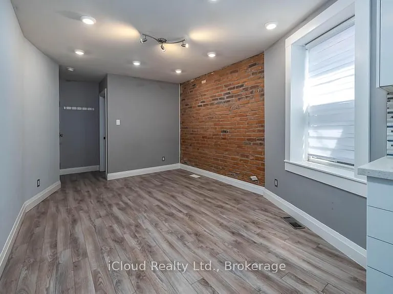 225 Wallace Ave — Photo 6