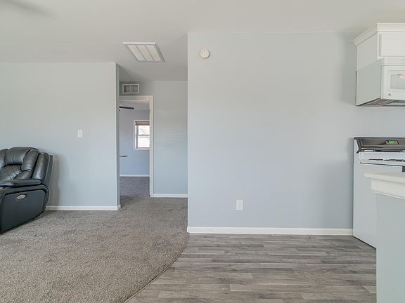 3rd image of 2517 River Dr