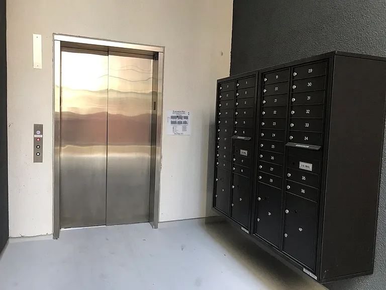 Lido Apartments - 4025 Grandview — Photo 45