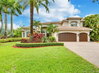 10767 Garden Ridge Ct, Davie, FL 33328