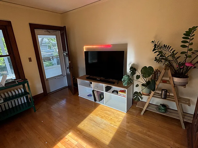 2711 Willard Ave — Photo 4