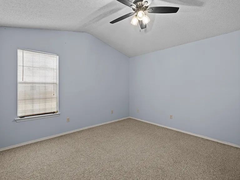13 Holly Brook Cv — Photo 18