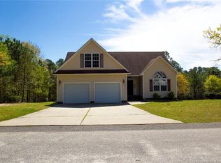 829 Pepperwood Dr, Fayetteville, NC 28311