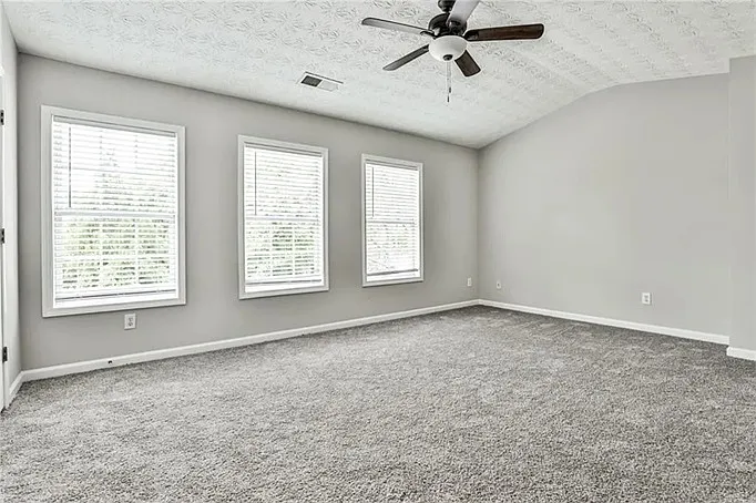 Celeste Ln SW — Photo 10
