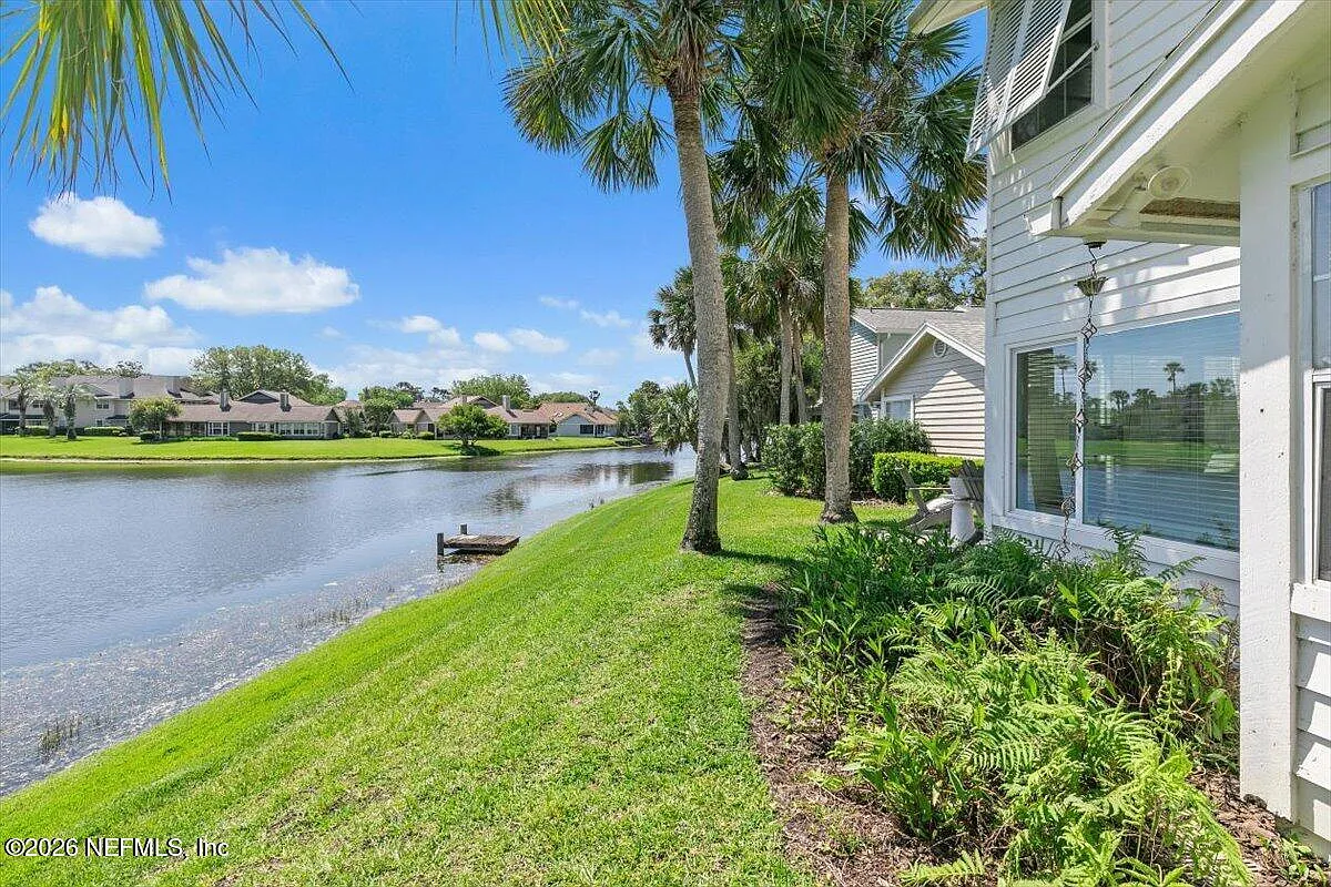 3 bed, 2.5 bath, 1558 sqft, $6,000 — Photo 1