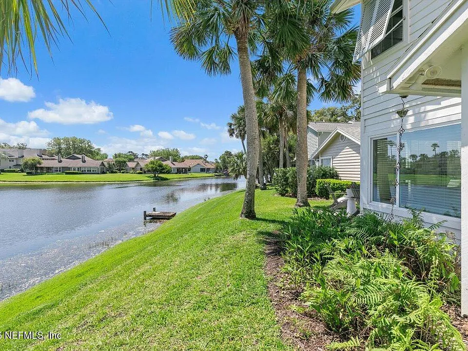 107 Island Dr