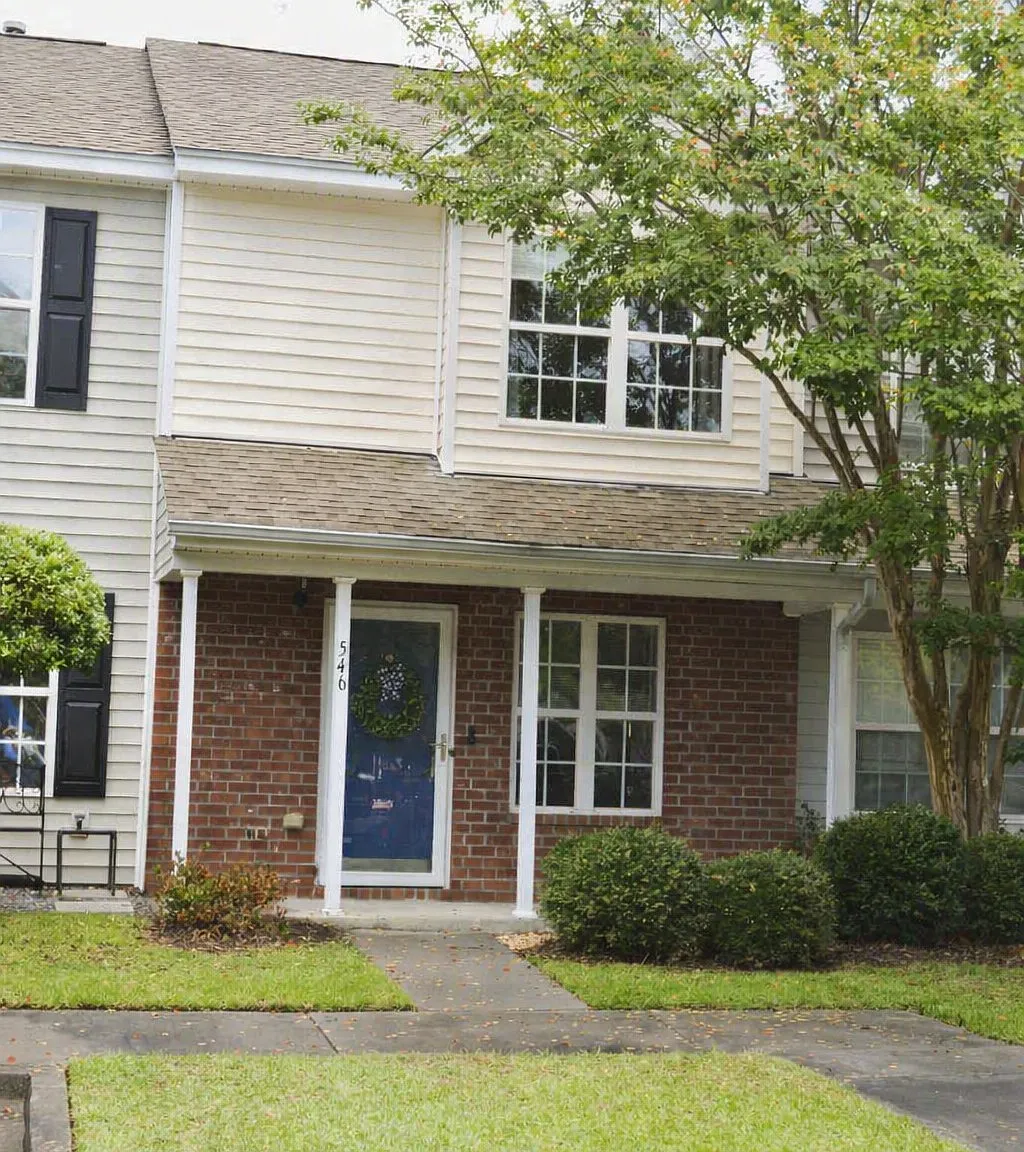 2 bed, 2.5 bath, 1096 sqft, $1,950 — Photo 2