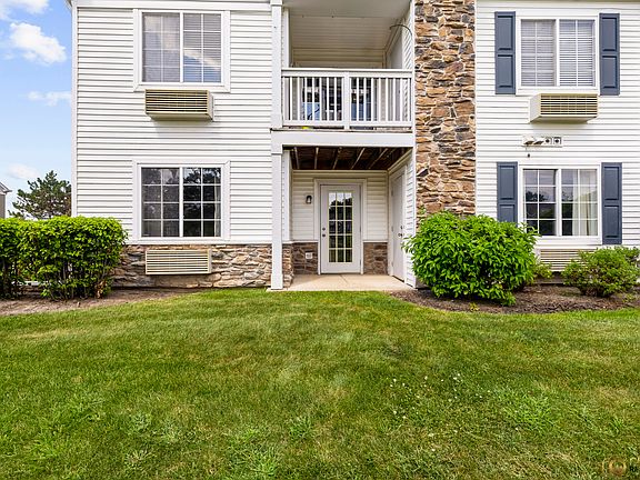 2nd image of 1709 Silverstone Dr #1709