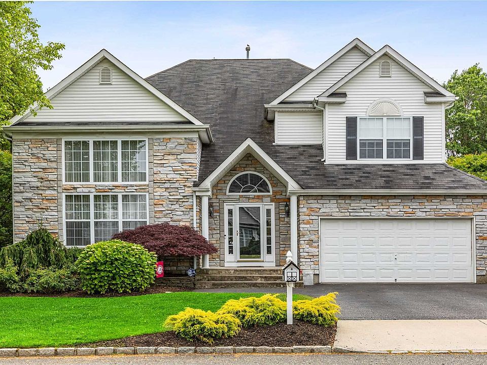 1st image of 72 Blueberry Ridge Dr