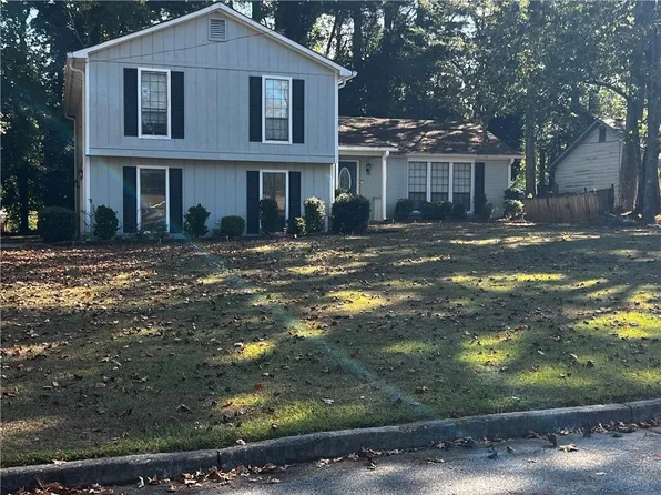 1071 Redan Trail Ct, Stone Mountain, GA 30088