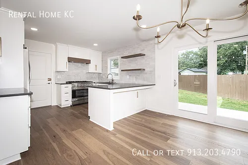 8400 W 93rd St — Photo 13
