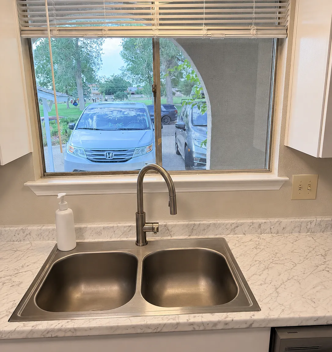 3 bed, 1440 sqft, $2,300 — Photo 2