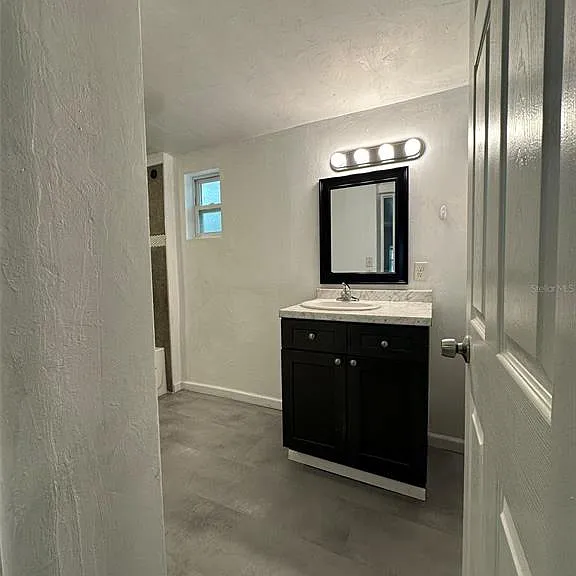655 NE Waldo Rd — Photo 14