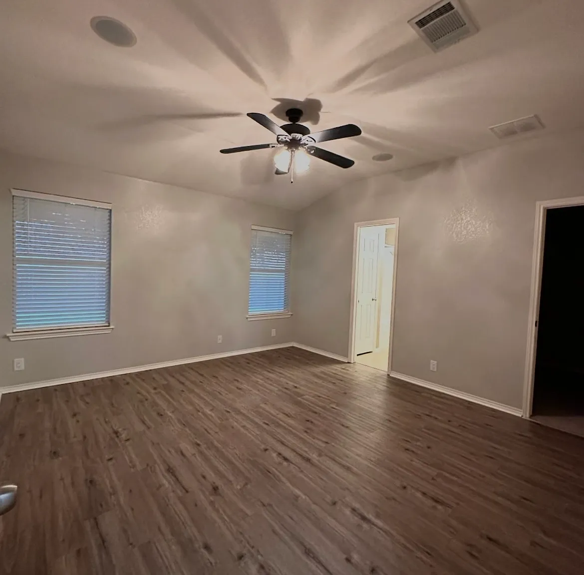 3 bed, 1364 sqft, $1,700 — Photo 4