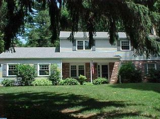 425 Willowgate Ln, Media, PA 19063