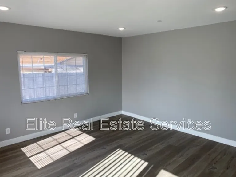 6375 Osler St — Photo 8