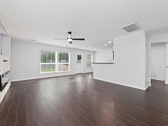 4th image of 16547 Mablethorpe Ln