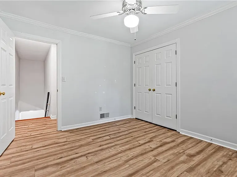 1160 Windsor Pkwy #8 — Photo 19