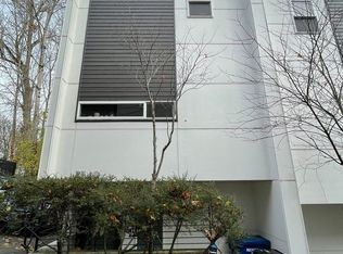 2540 E Madison St, Seattle, WA 98112