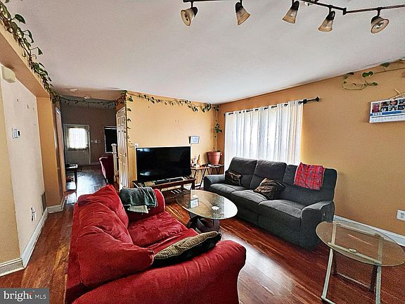 4th image of 326 Marldale Dr
